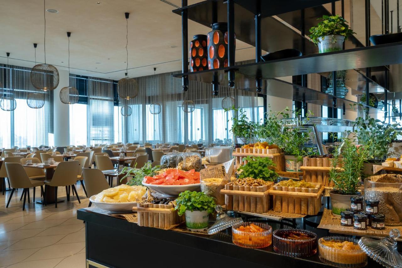 Vert Lagoon Netanya By Afi Hotels Exterior photo The buffet at the restaurant